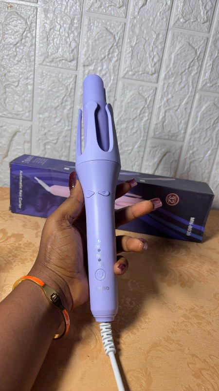Automatic hair curler