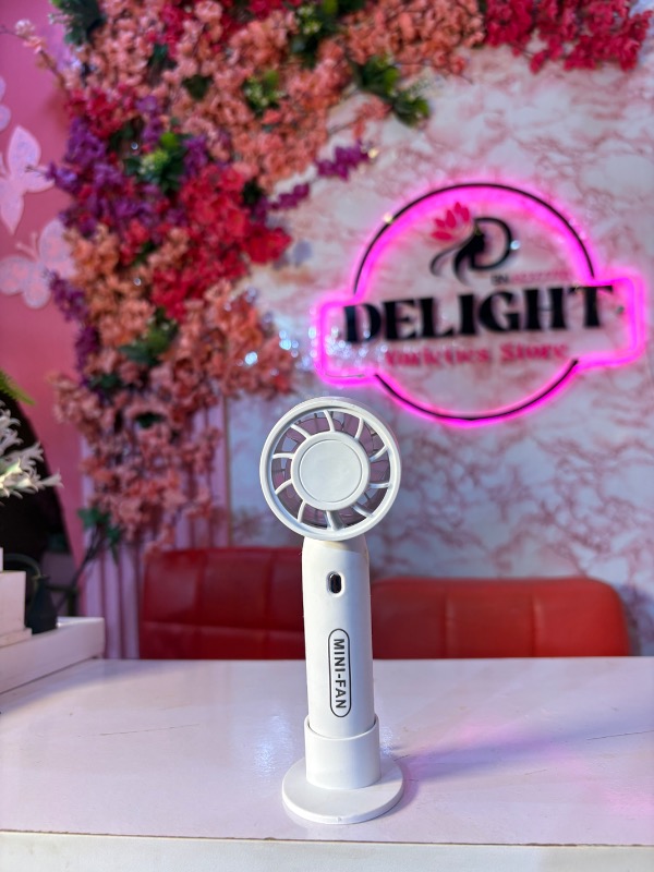T10 handheld mini fan